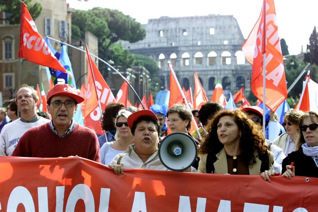 Scuola, i sindacati anticipano al 6 marzo lo sciopero «per i precari»