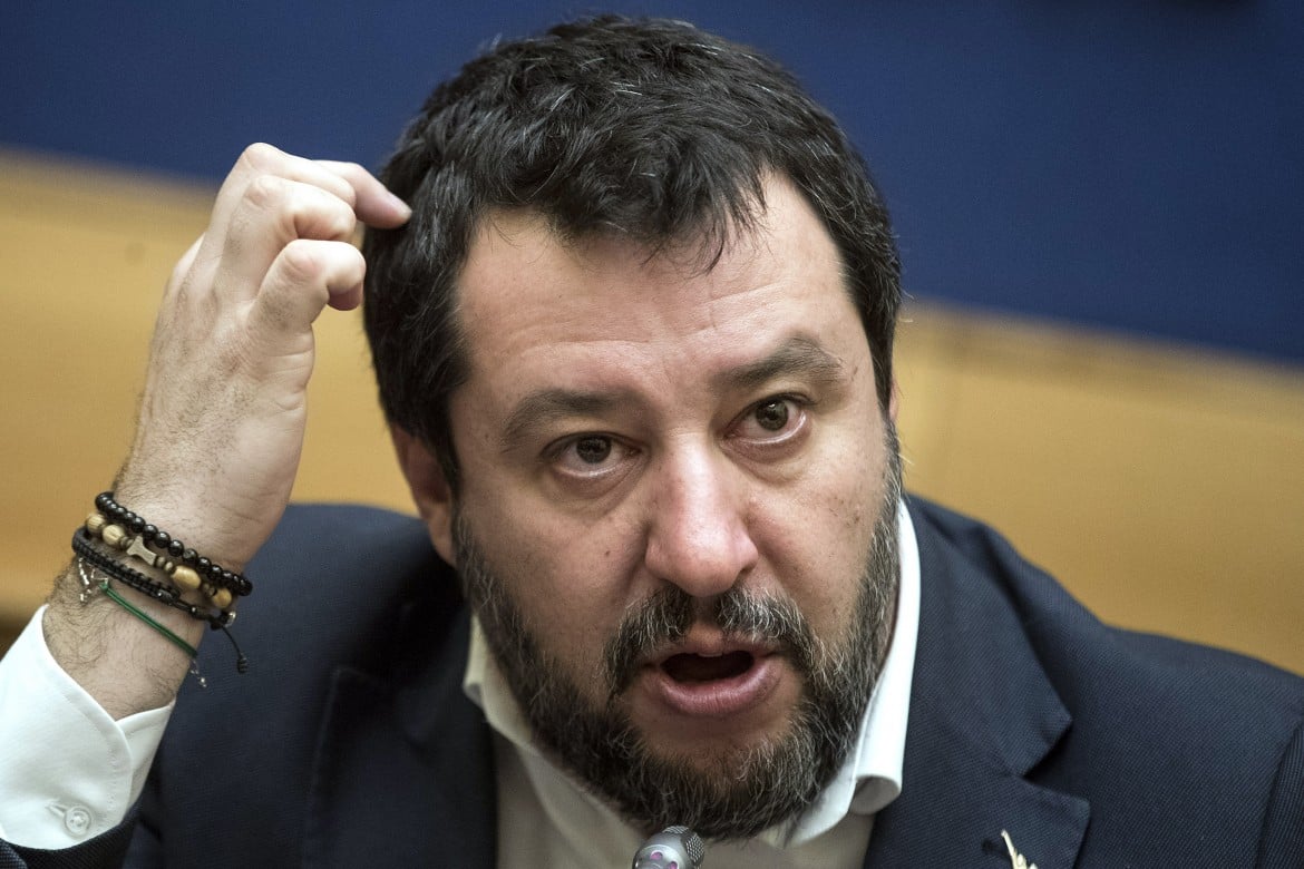 Salvini sfugge alla profilassi, oggi prima tappa a Londra