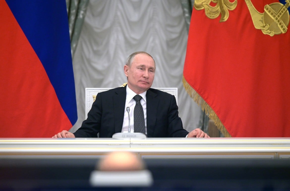 Putin annuncia il lockdown e aiuti statali ai lavoratori