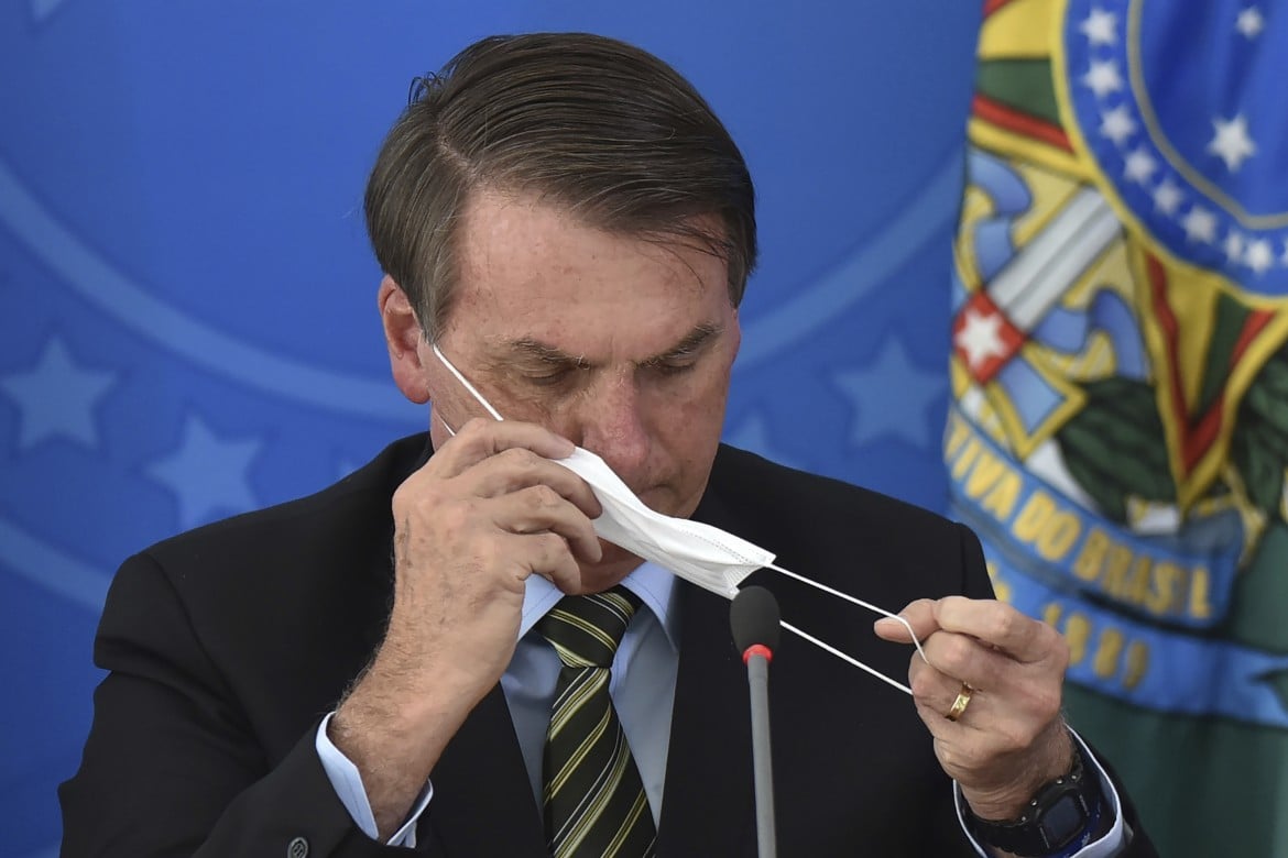 Bolsonaro: «Morire è il destino di tutti noi»