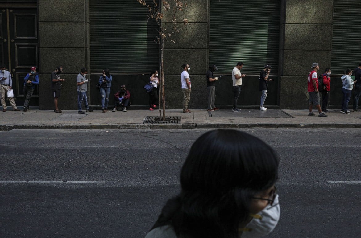 In Cile è macelleria sociale, Piñera peggio del virus
