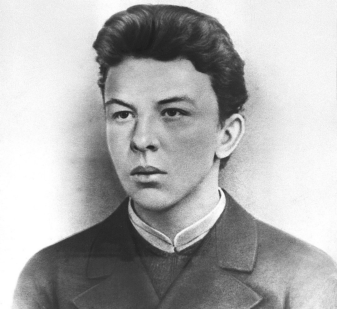 Lenin, ritratto del leader da giovane