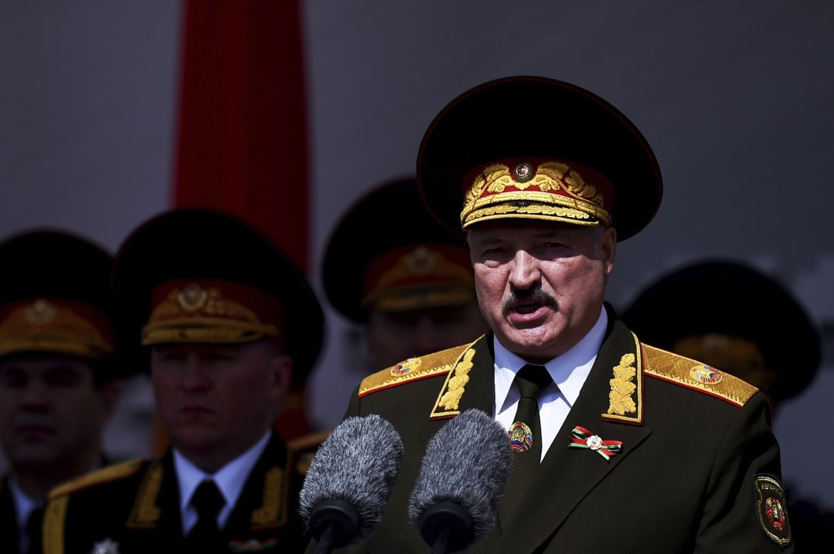 Lukashenko dedica l’ultimo comizio a Putin, più temuto dell’opposizione