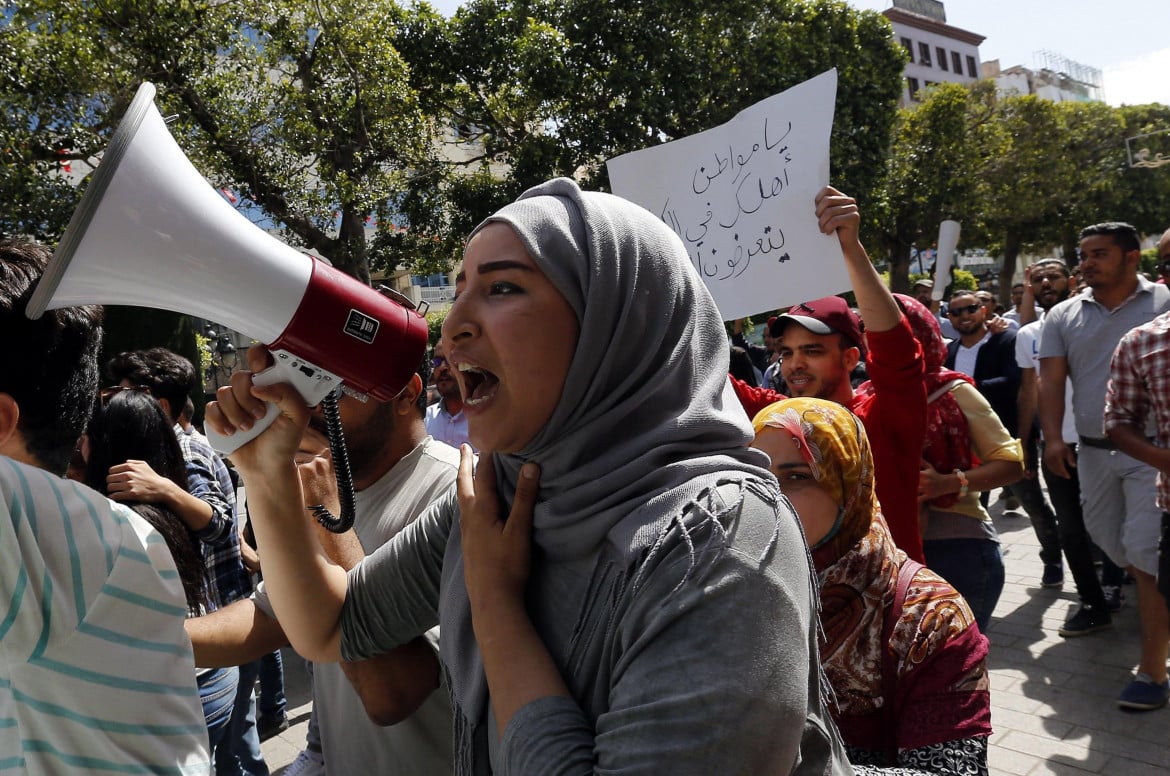 La Tunisia schiera l’esercito contro i disoccupati traditi