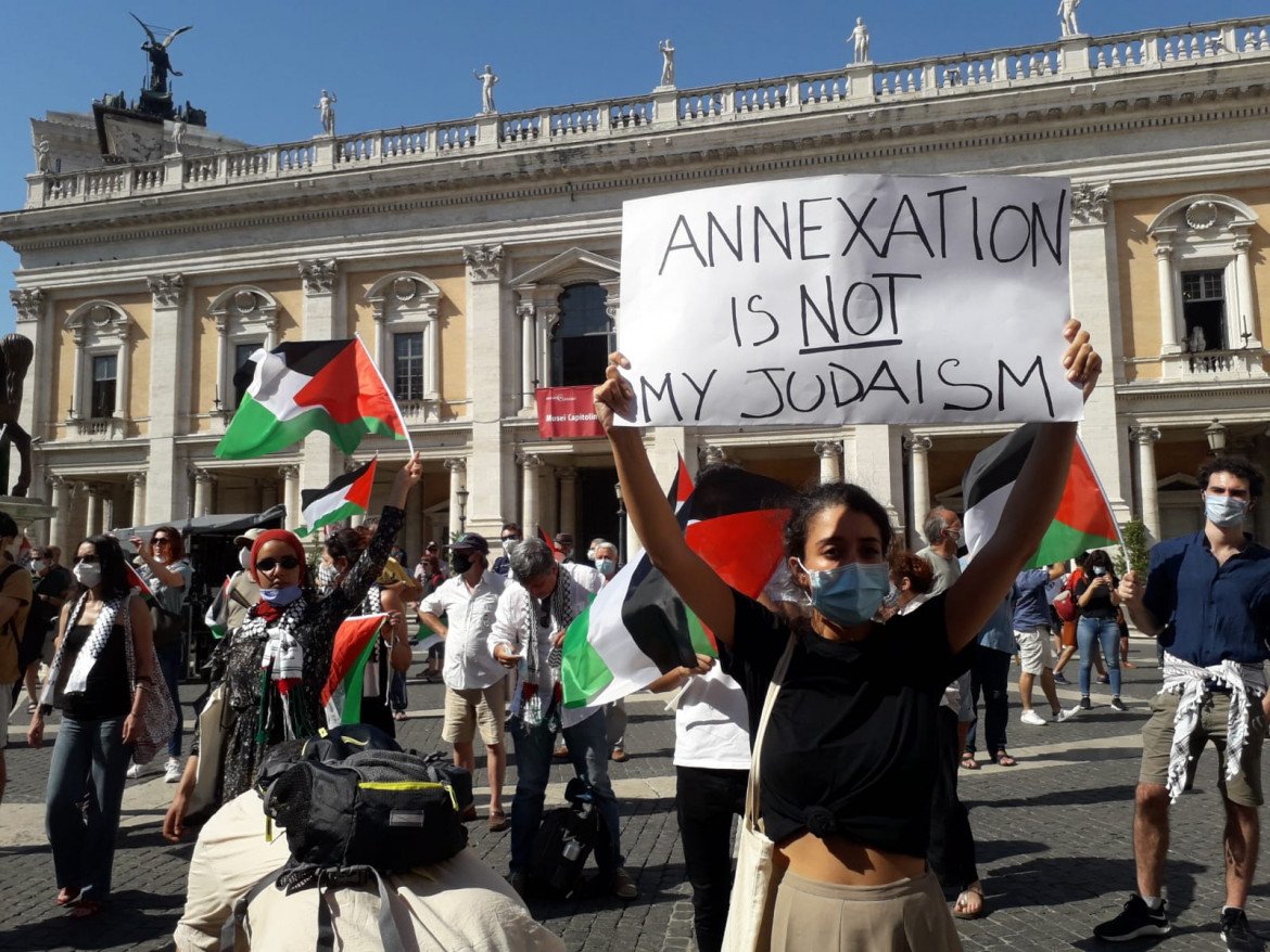 «La Palestina non è più in vendita». In migliaia in Italia contro l’annessione