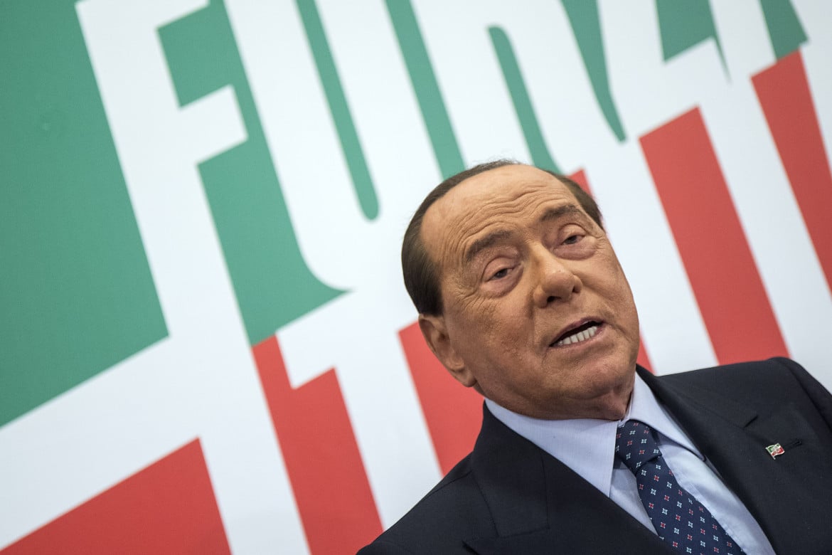 La versione di Berlusconi: ho taciuto per non inguaiare il giudice Franco