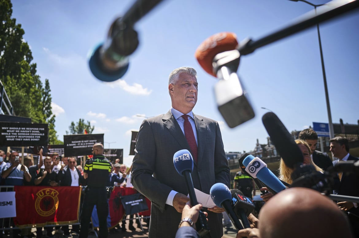 Sui negoziati per il Kosovo l’ombra del processo a Thaqi