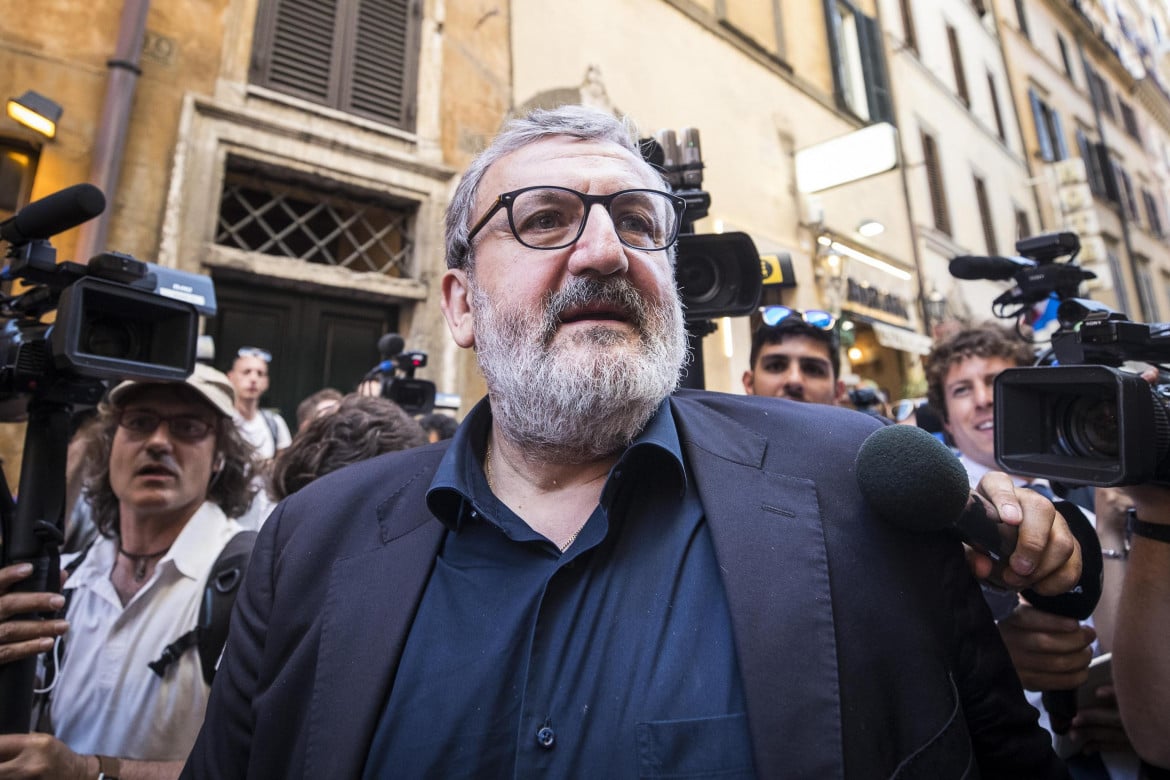 Emiliano sbanda a destra e elogia Salvini