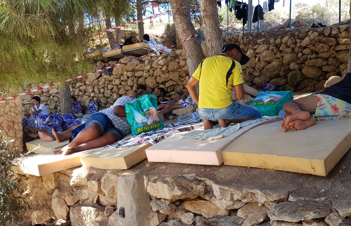 Il sindaco di Lampedusa: «E’ stato di emergenza»
