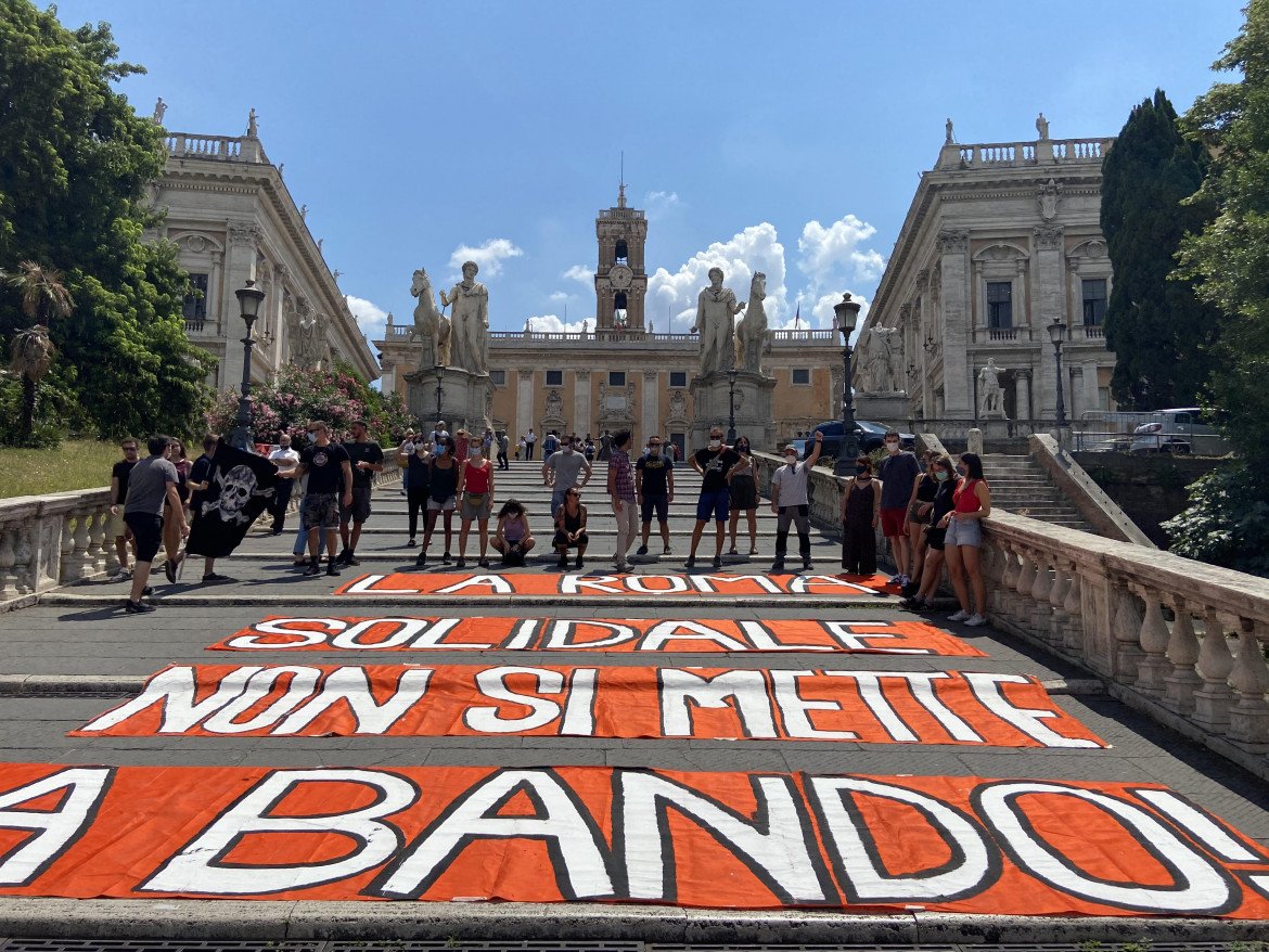 Roma, lettera alla sindaca Raggi: «Riaprire il dialogo sul patrimonio indisponibile»