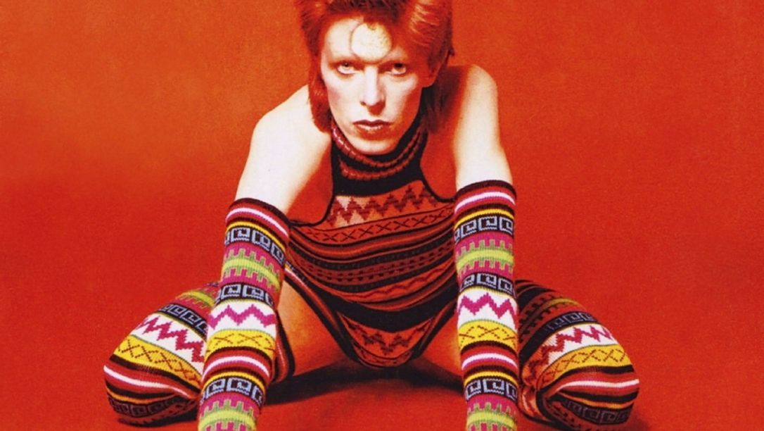 Johnny Flynn è David Bowie in «Stardust», biopic sulla rockstar