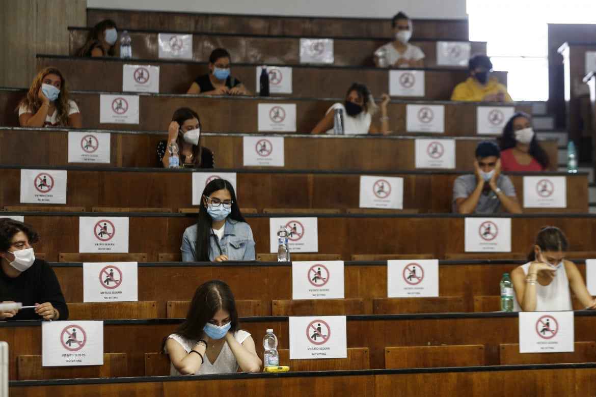 Petizioni e diffide: «No a studenti universitari di serie B»