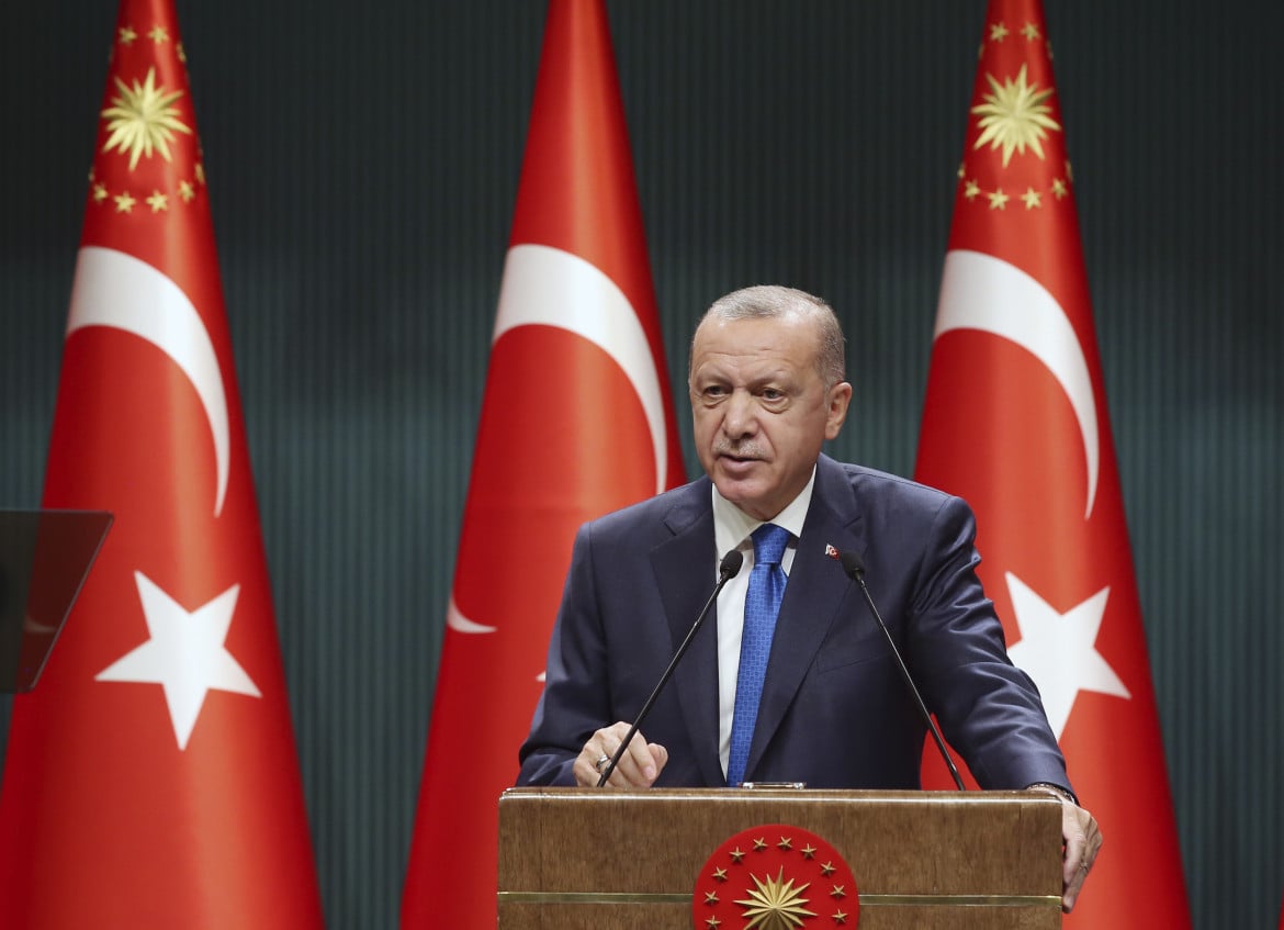 Il Med7 minaccia sanzioni, la Turchia risponde con un’altra nave esploratrice