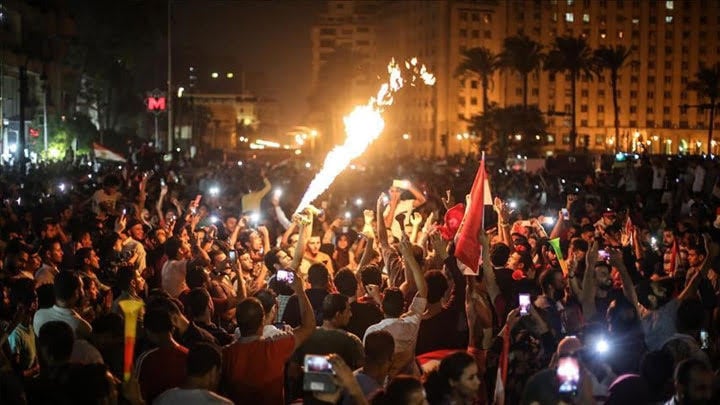 In Egitto protesta diffusa e spontanea, la crepa nel regime-monolite