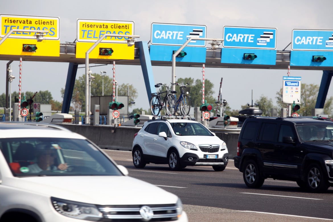 Autostrade, è ancora stallo nelle trattative: «Accordo senza vincoli con Cassa depositi e prestiti»
