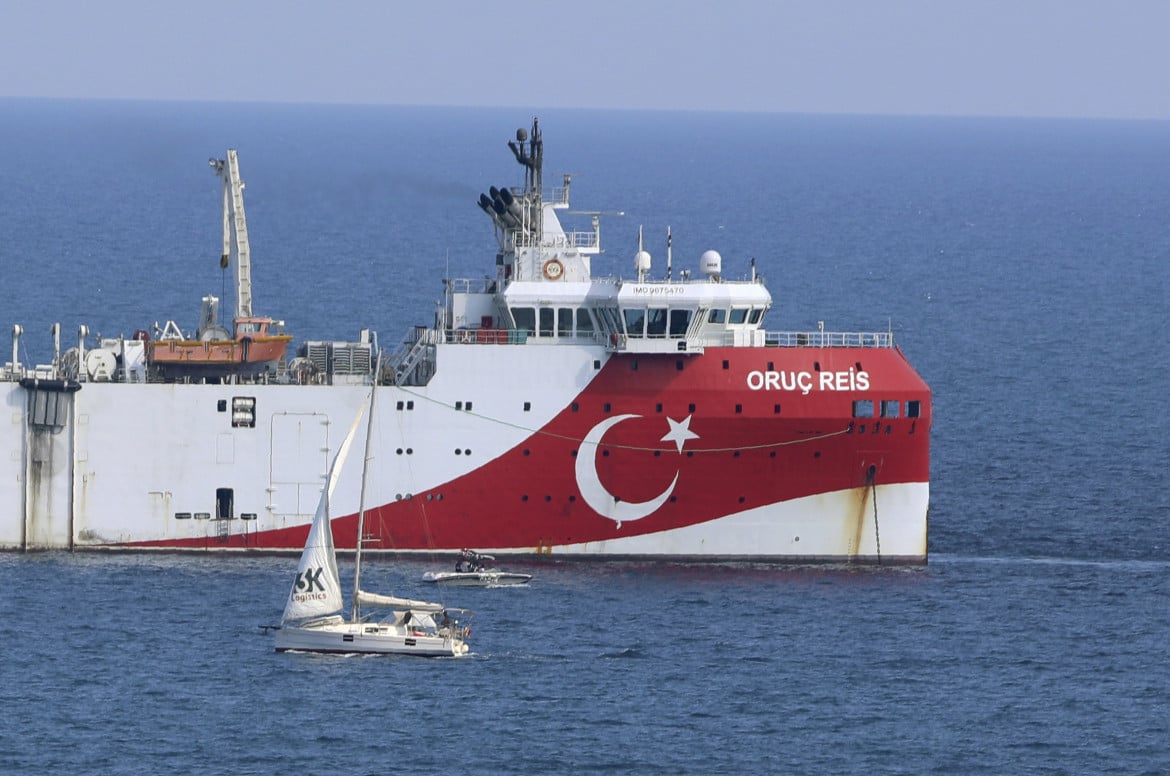 Nel mar Egeo tensione a tutto gas: la Turchia esplora, l’Ue minaccia