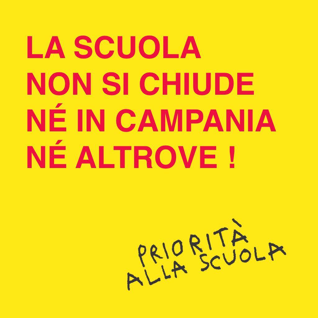 La protesta: «La scuola non va chiusa né in Campania né altrove»