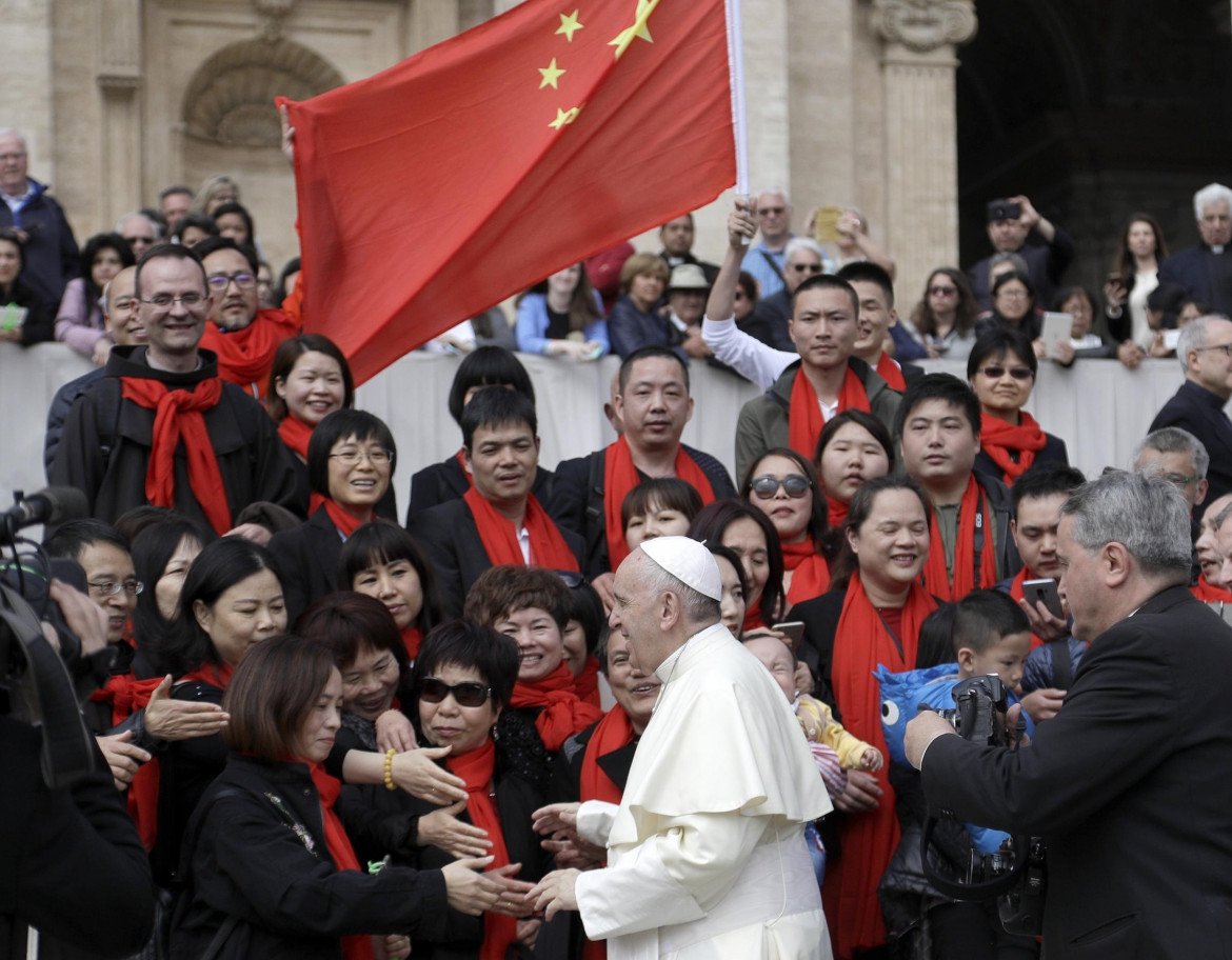 Papa Francesco si esprime sugli uiguri dello Xinjiang: “Un popolo perseguitato”