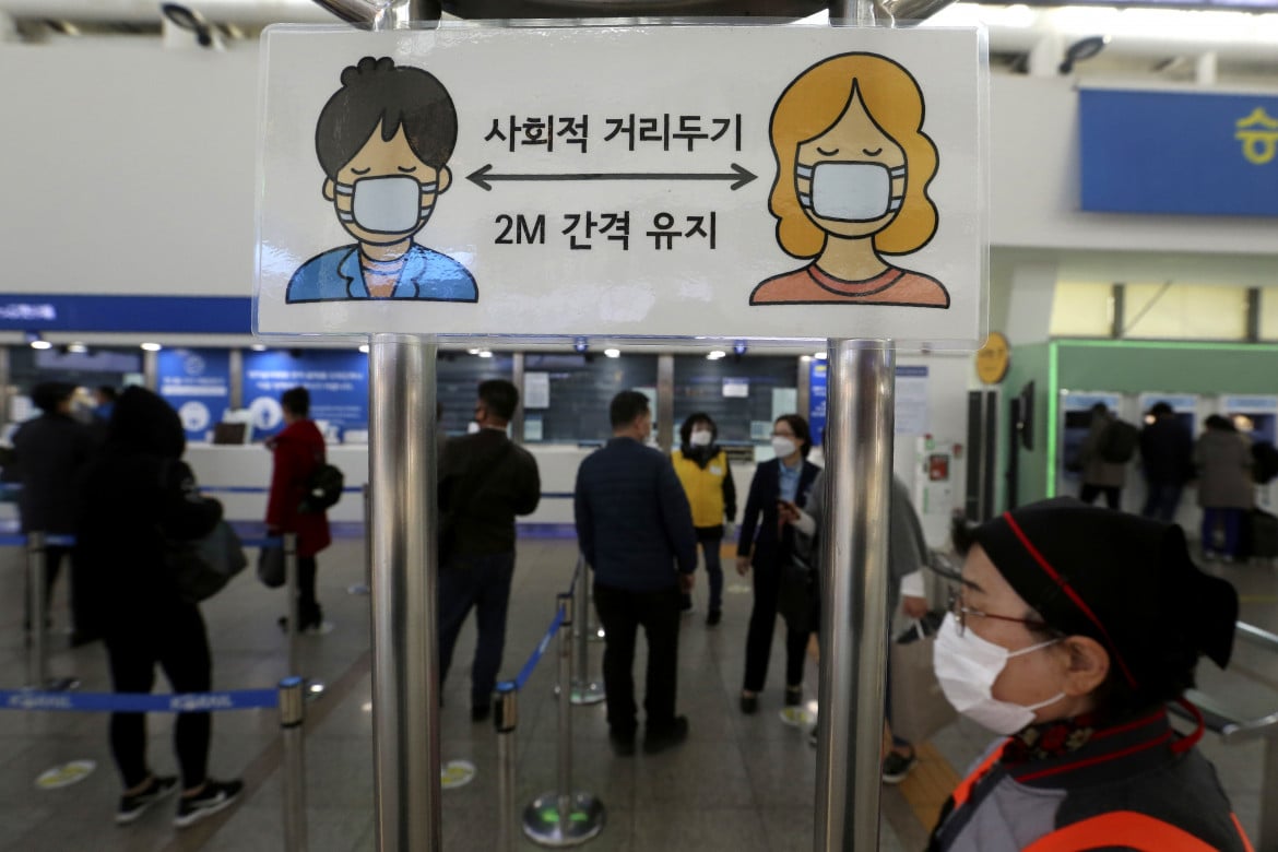 Corea del Sud, nuove restrizioni contro la seconda ondata