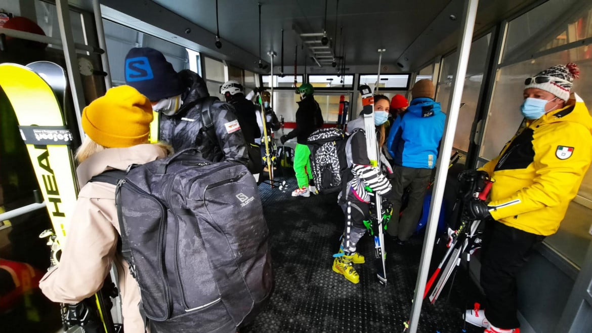 Conte gela le regioni: «Impossibile aprire le piste da sci a Natale»