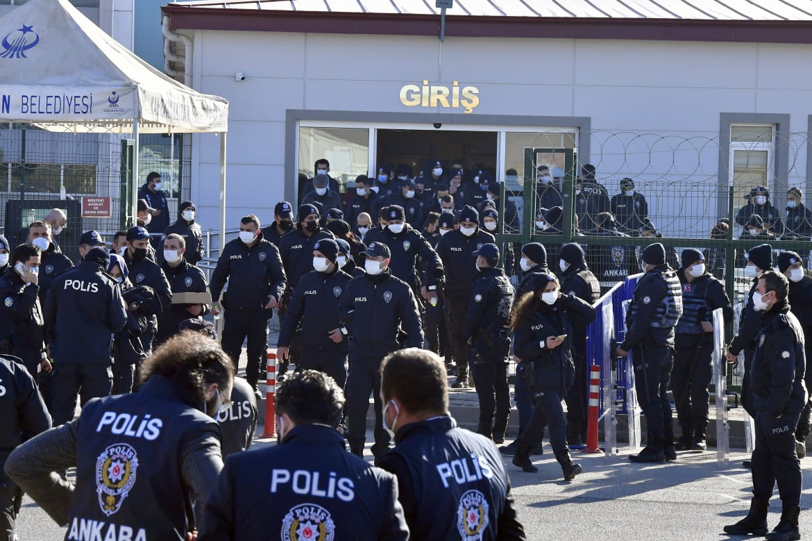 Golpe, la giustizia di Erdogan:  337 condannati all’ergastolo