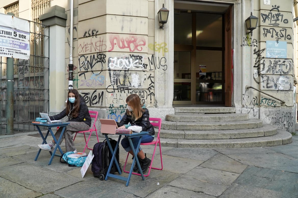 A Torino non si può protestare contro la Didattica a distanza