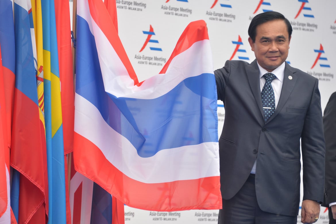 Thailandia, il premier assolto dalle accuse di corruzione