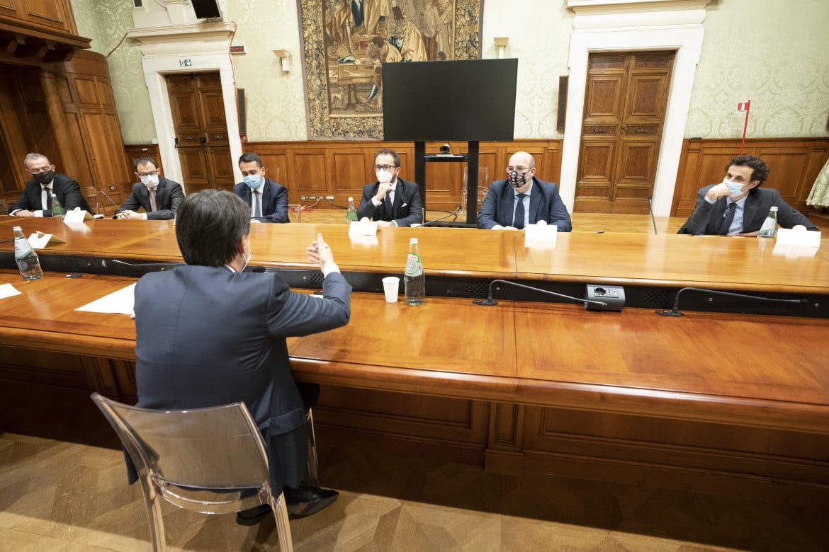 Di Maio e Zingaretti: o Conte o le urne. La palla oggi a Renzi