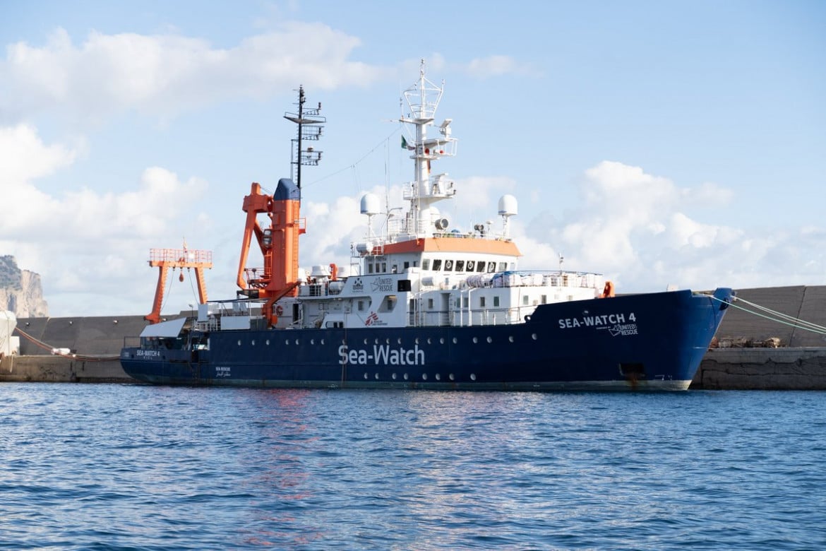 Lo scontro sulle navi umanitarie si sposta in Europa