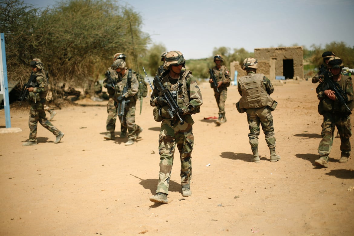 L’esercito francese preso  tra due fuochi in Mali