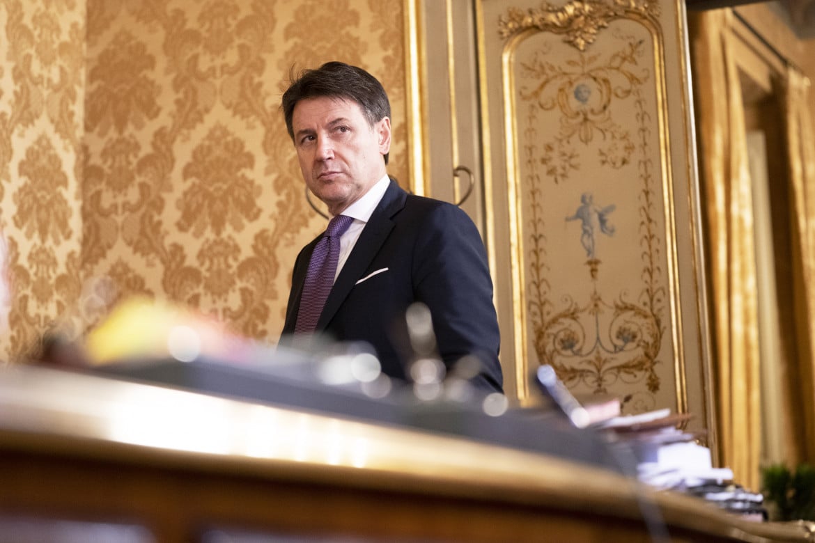 Renzi riapre al dialogo. Ma Conte teme la trappola