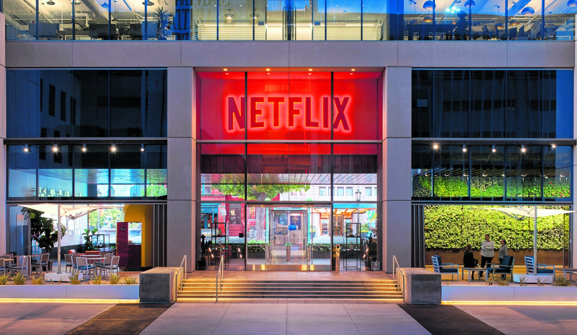 Luci e molte ombre  sulla crescita astronomica di Netflix