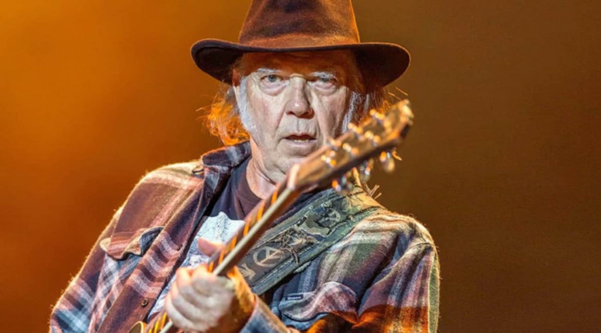 Neil Young si vende ma solo «a metà»: accordo con i giganti della Hipgnosis
