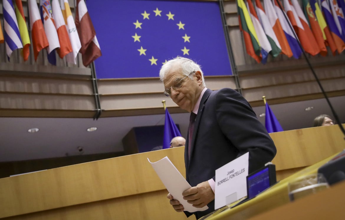 81 eurodeputati: Borrell ora deve dimettersi