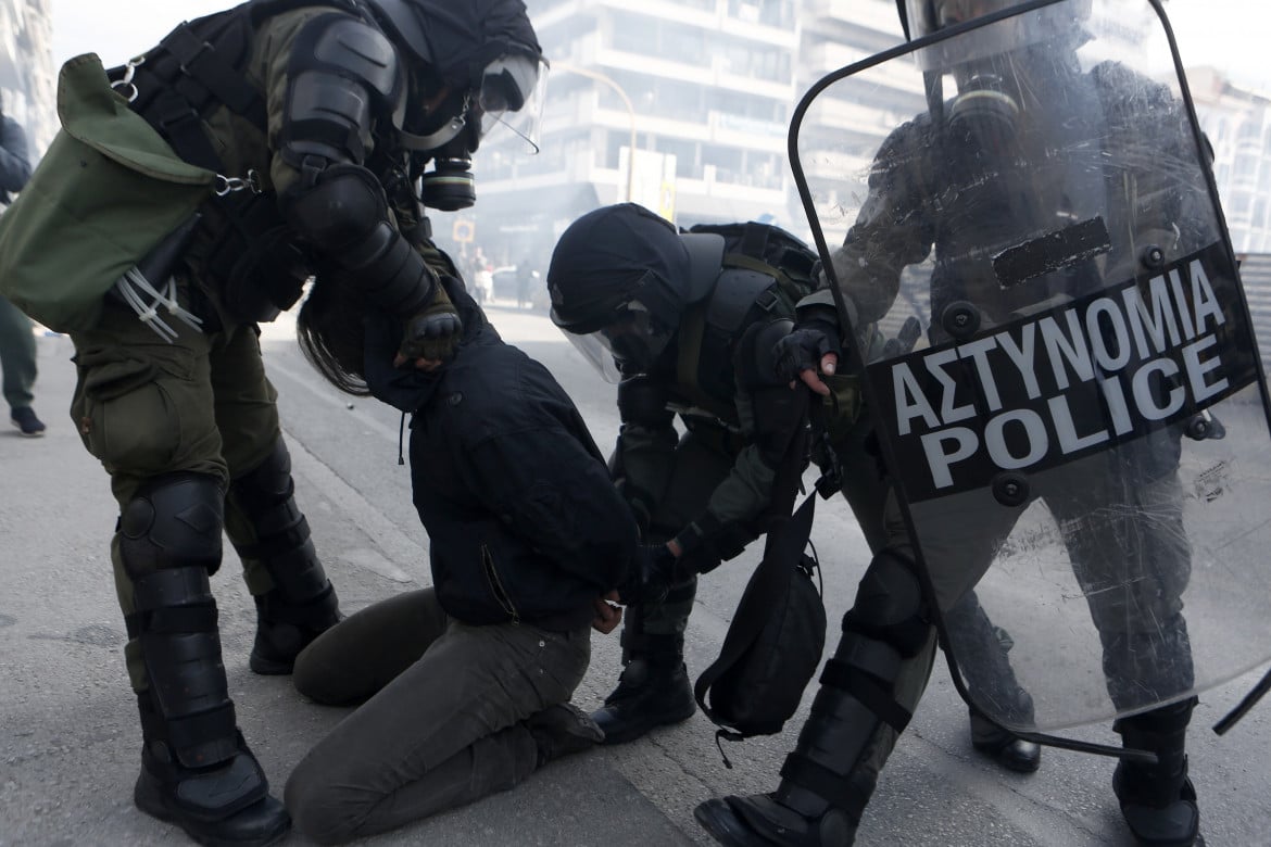 La denuncia: «Botte e torture nel carcere di Atene»
