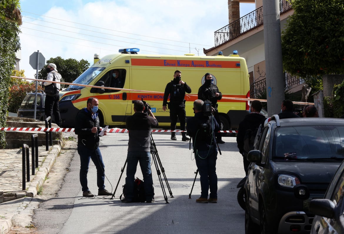 Grecia, freddato  con dodici colpi il reporter Karavaiz