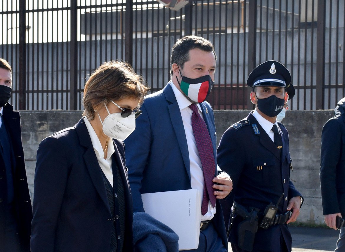 Per la procura Salvini  non commise reati