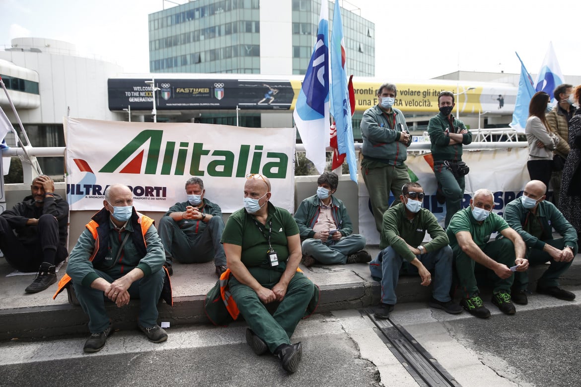 Caos Alitalia: l’Ue fa muro, porte in faccia ai lavoratori