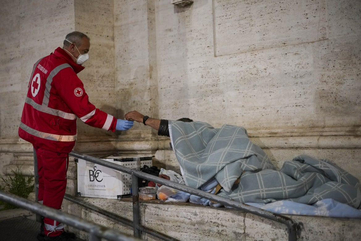 La Caritas: «Il dramma della Capitale, affrontare il problema degli alloggi»