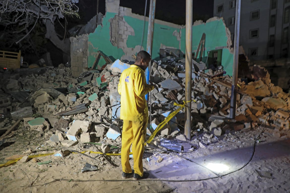 Basi militari e sale da tè, offensiva sanguinosa di Al-Shabaab in Somalia