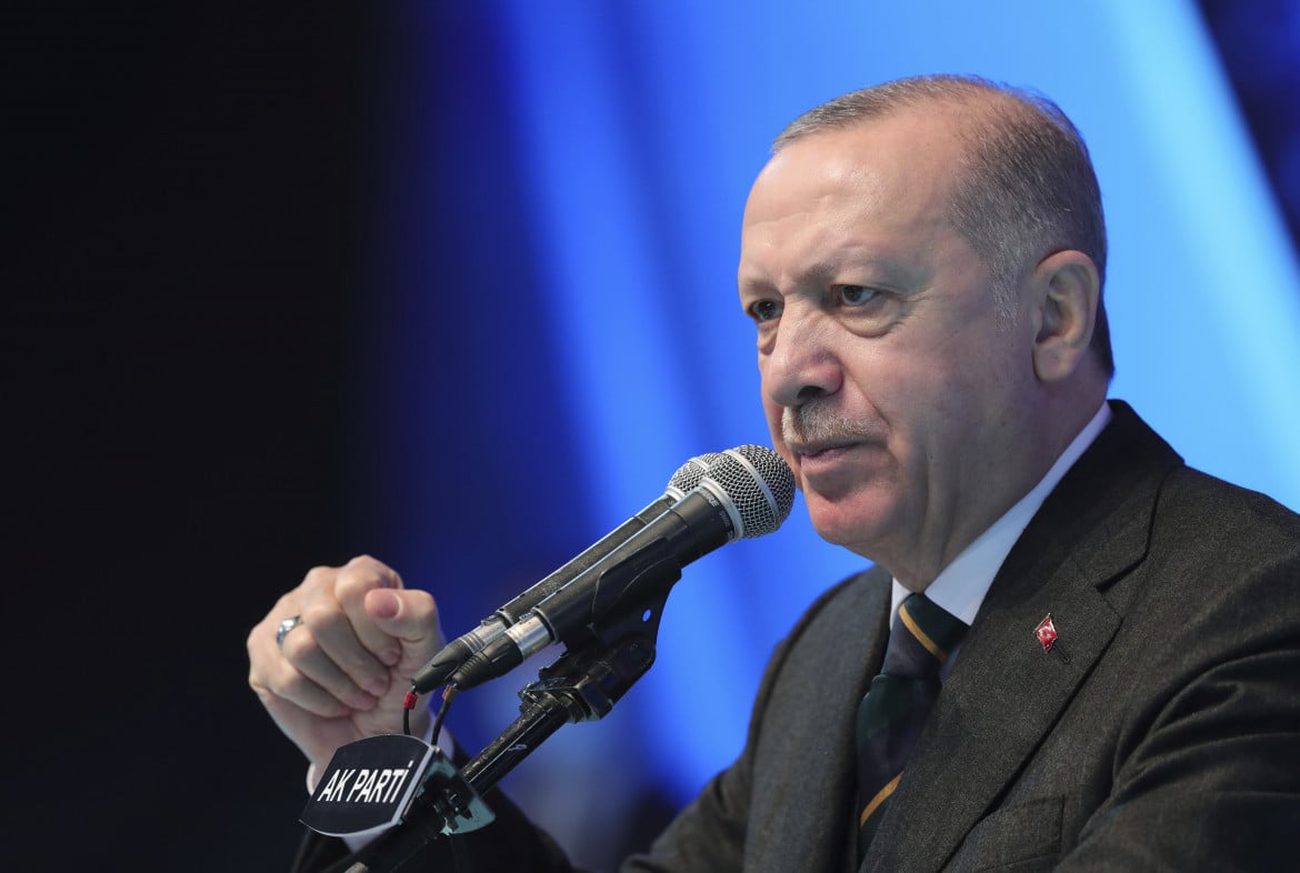 Turchia doppia: libero Altan, mentre Erdogan minaccia l’Italia