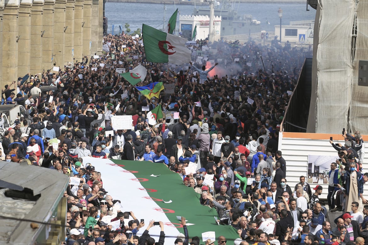 Partito dei lavoratori algerino: «Ci sono tutti gli ingredienti per una esplosione sociale»