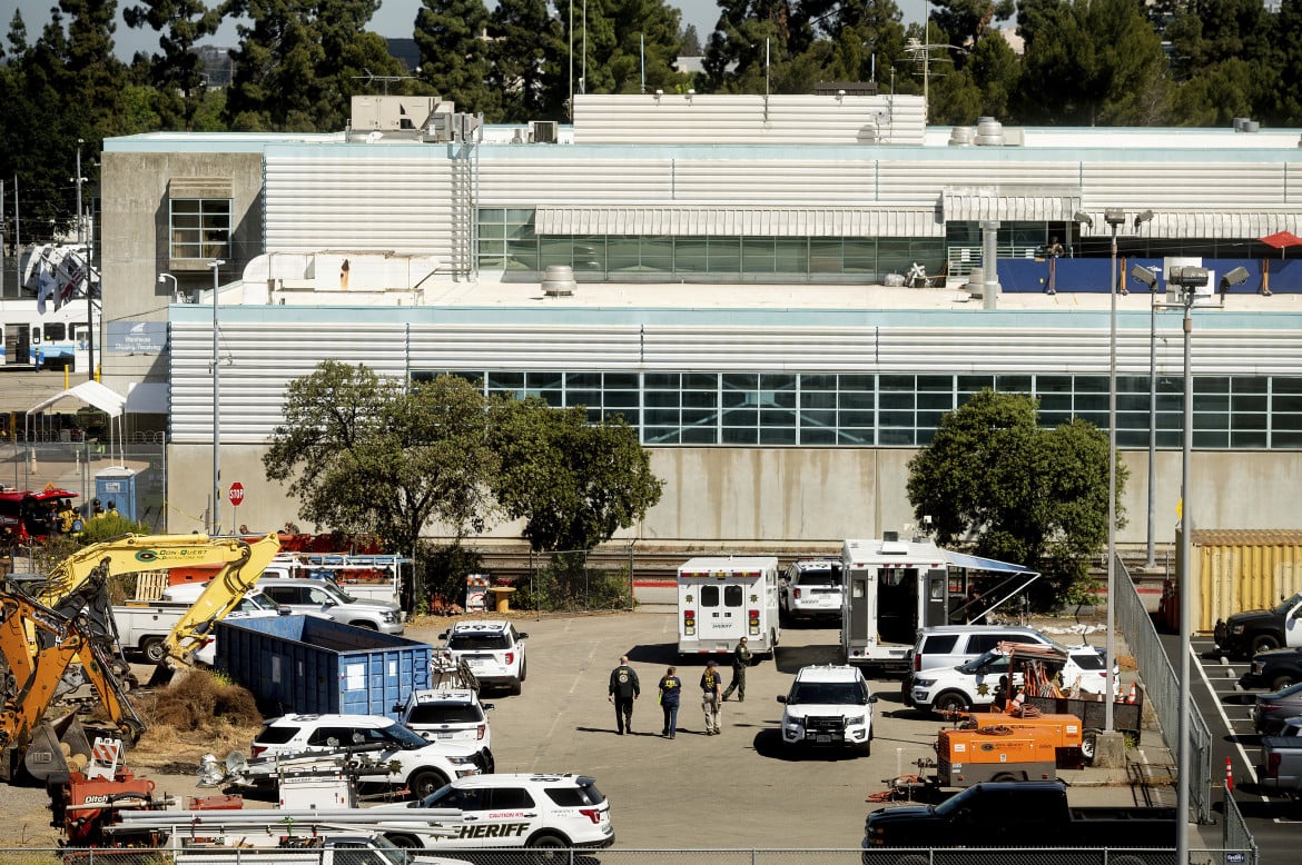 Sparatoria in California in un deposito ferroviario: 8 vittime