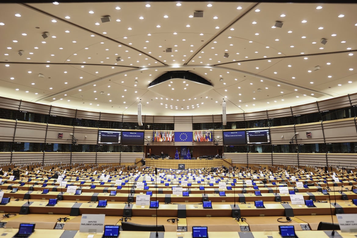 Sorpresa a Bruxelles, il parlamento dice Sì alla sospensione dei brevetti