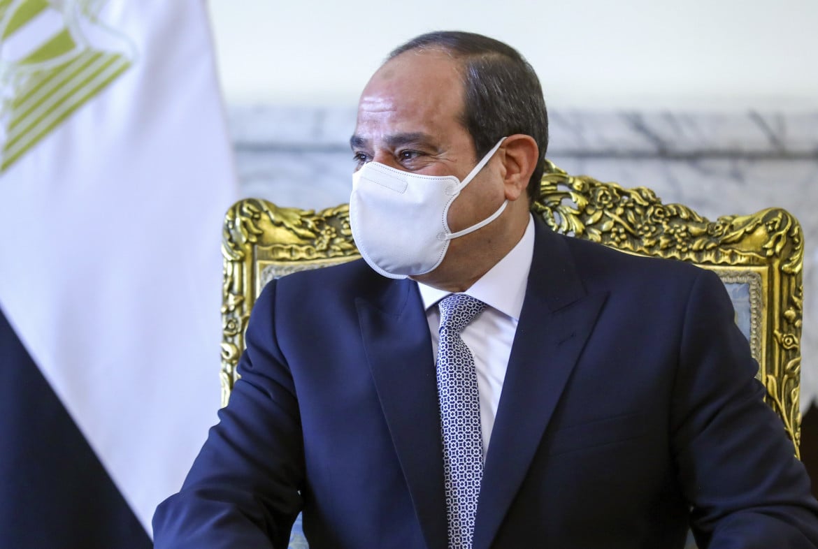 Il tripudio mediatico e le impiccagioni, doppia narrazione di 8 anni sotto al-Sisi