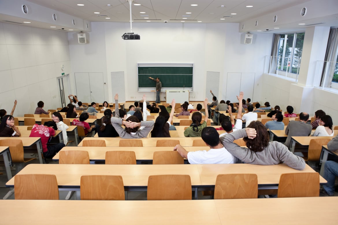 Richiesta di rilassamento delle restrizioni di ingresso in Giappone a favore di studenti e ricercatori