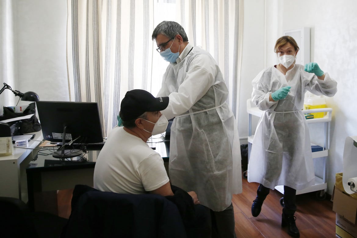 Moratti litiga con i medici di base: «Lavorano poco»