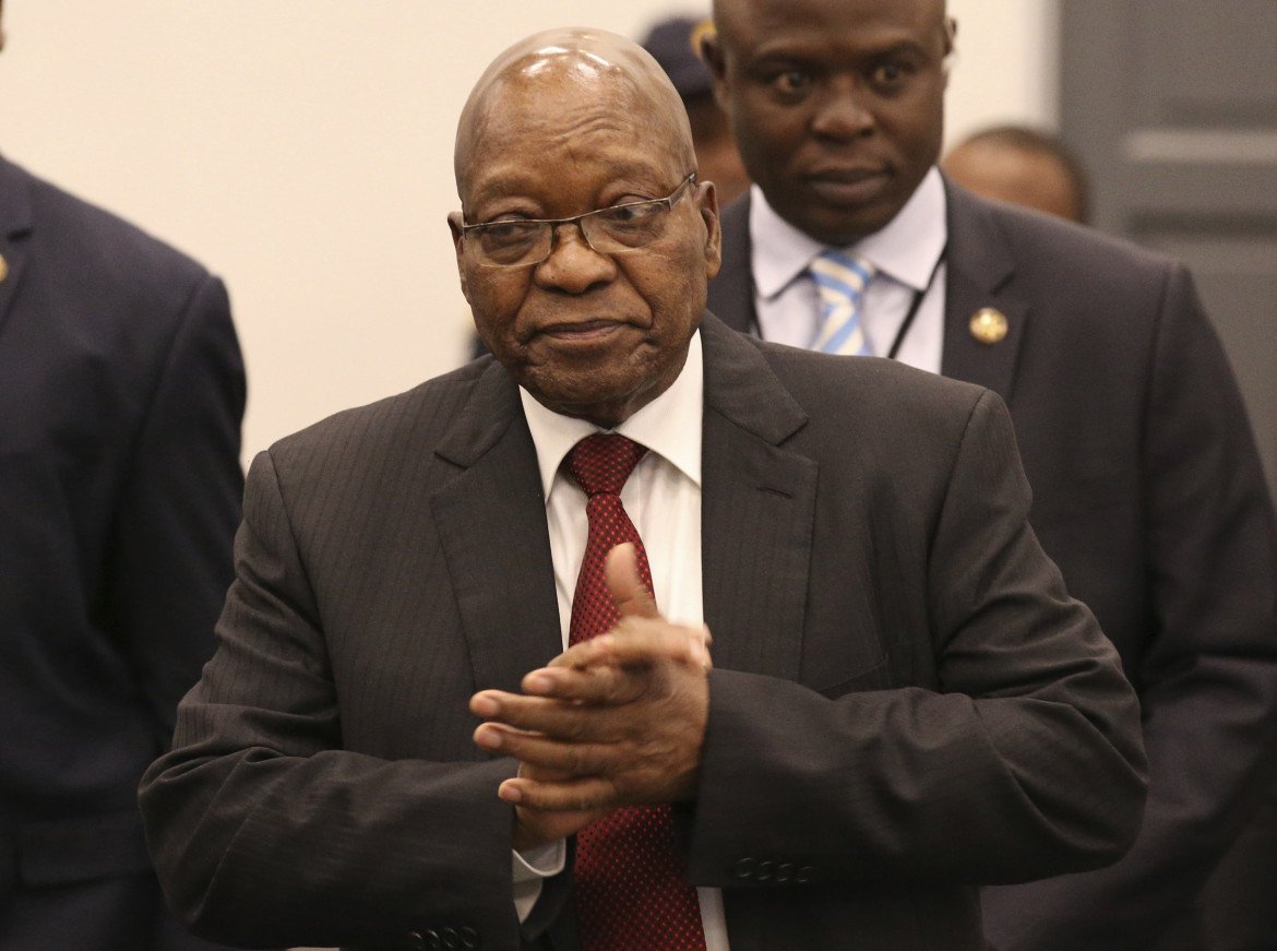 Zuma alla fine ci ripensa e si consegna: «Sarà trattato come gli altri prigionieri»