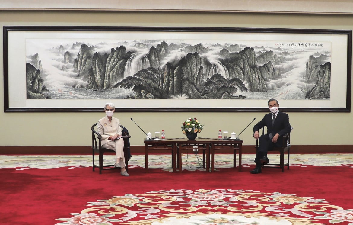 Usa-Cina incontro a Tianjin. Pechino detta «le condizioni»