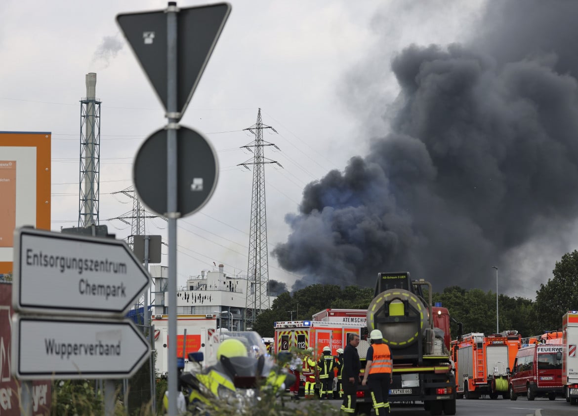 Esplode impianto chimico a Leverkusen: due morti e 31 feriti